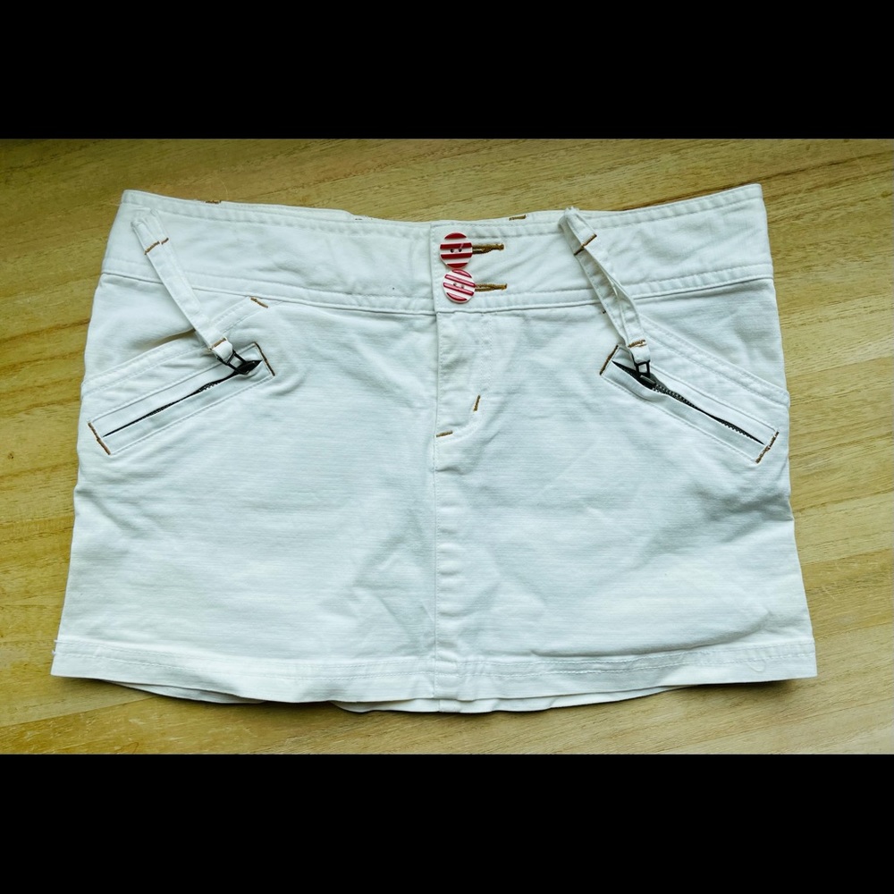 Tigerlily low-waisted white denim mini skirt